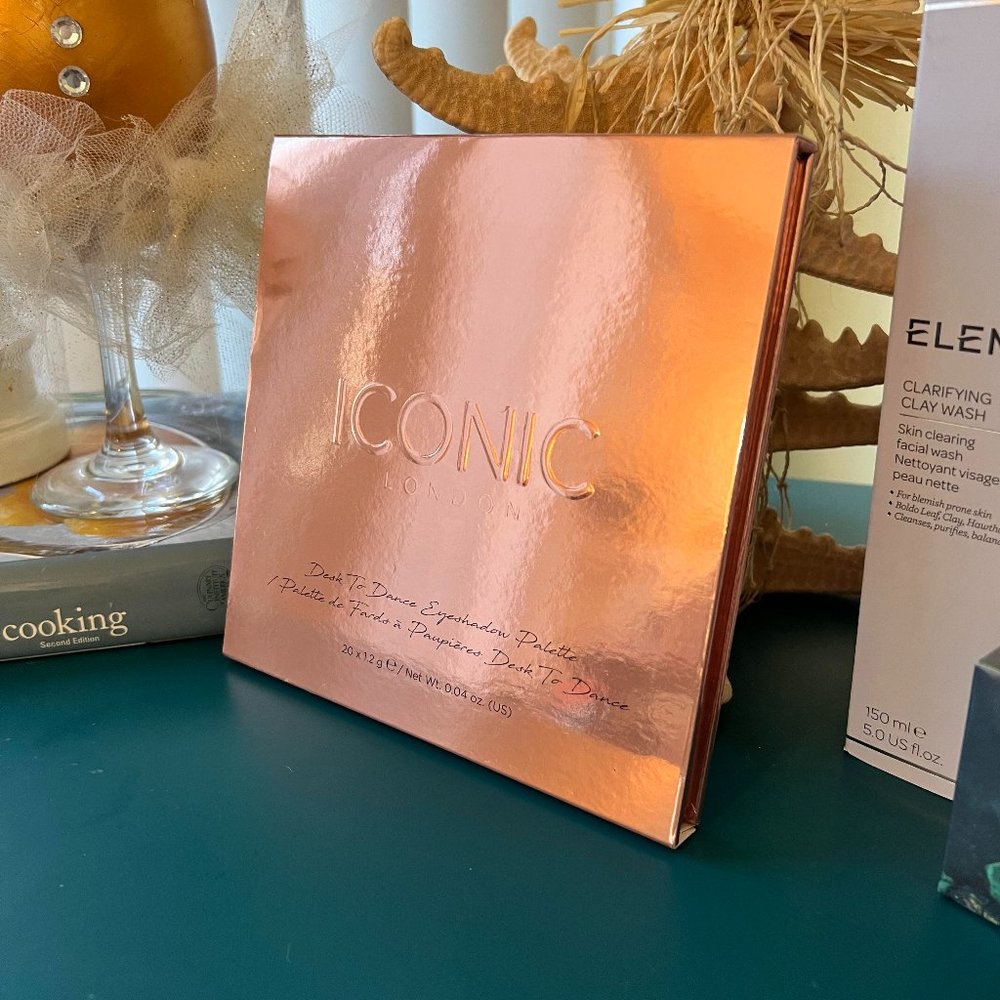 ICONIC Desk to Dance Eyeshadow Palette